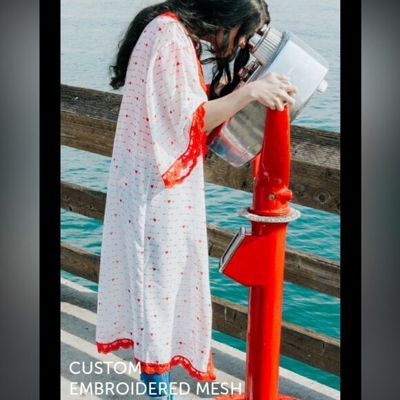 NWT Lularoe VALENTINE'S 2020 CHLOE Bohemian style overlay Kimono - Picture 1 of 11